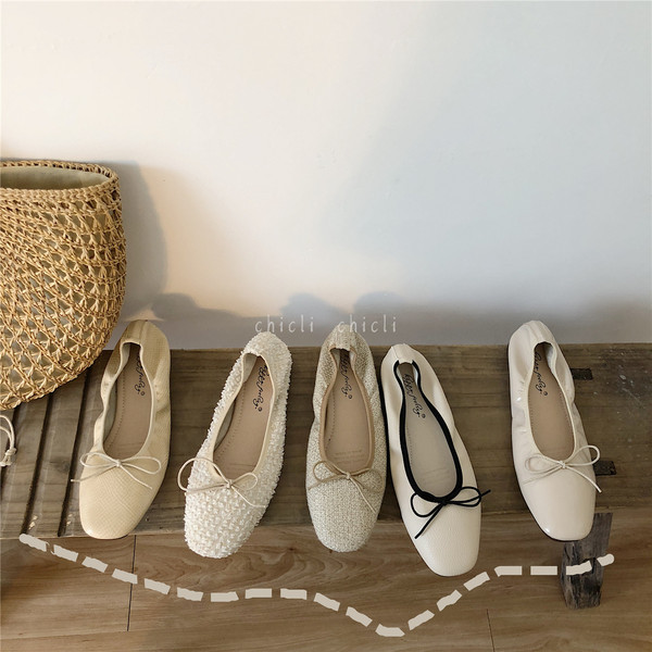 Pantofi moderni de damă cu modele panglică-trei