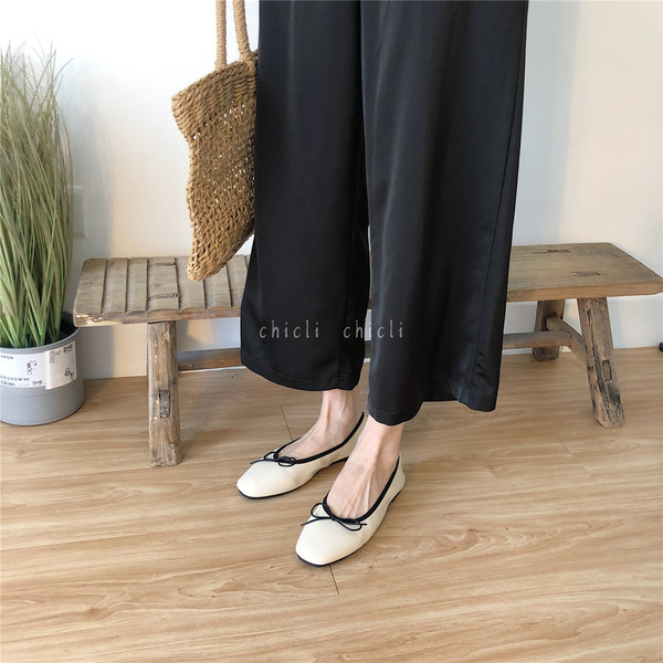 Pantofi moderni de damă cu modele panglică-trei