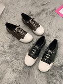 Sieviešu apavi ar britu stila mežģīnēm