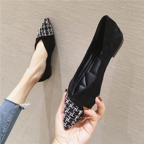 Sieviešu moderno apavu smails modelis divās krāsās