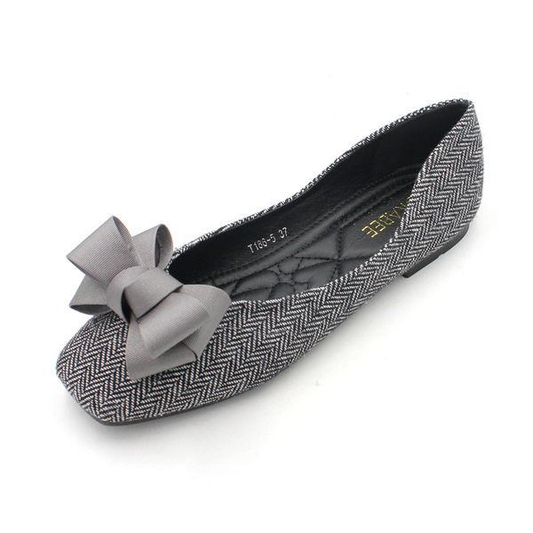 Sieviešu modernie apavi ar lentīti - piemēroti pavasarim