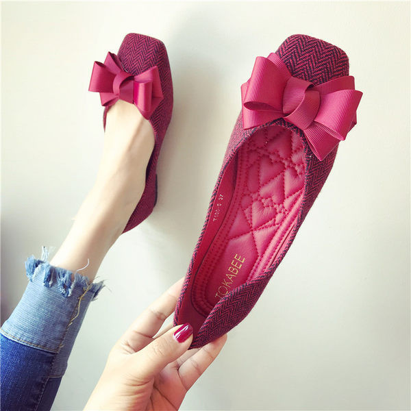 Sieviešu modernie apavi ar lentīti - piemēroti pavasarim