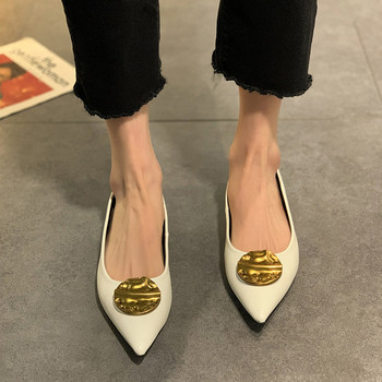 Нов модел дамски заострени обувки от еко кожа в три цвята
