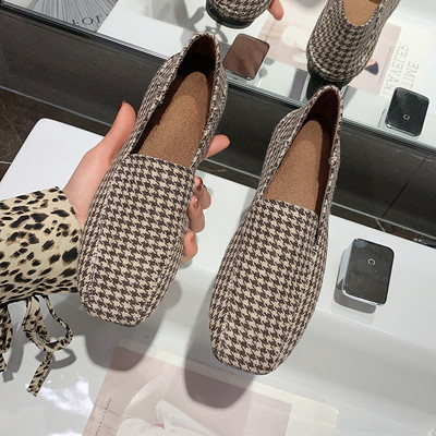 Sieviešu rūtaini apavi ar neslīdošu zoli