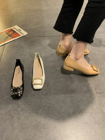 Дамски обувки от еко кожа с метален елемент в няколко цвята