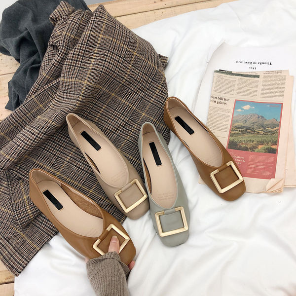 Pantofi de dama actuali din piele ecologica - cu catarama