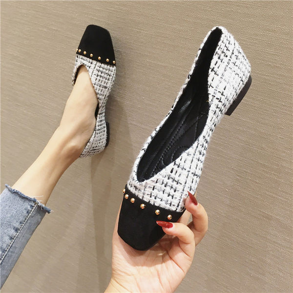 Sieviešu moderni tekstila apavi ar kniedēm