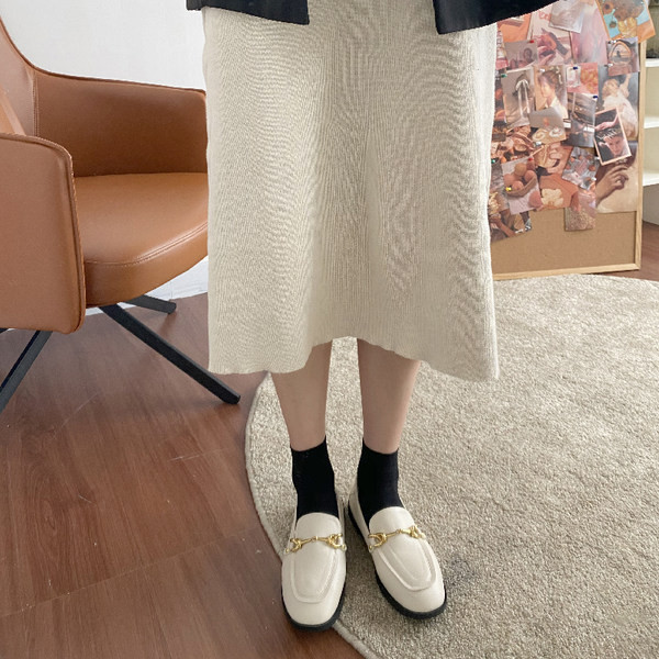 Ikdienas ādas mokasīni ar metāla apdari