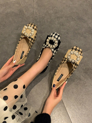 Нов модел дамски обувки с камъни и перли в два цвята