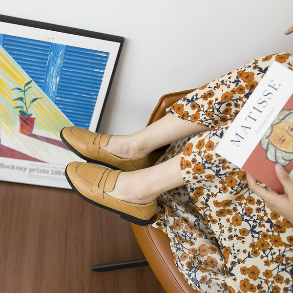 Ikdienas ādas mokasīnu vienkrāsains modelis