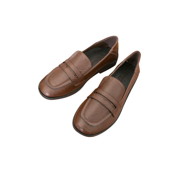 Ikdienas ādas mokasīnu vienkrāsains modelis