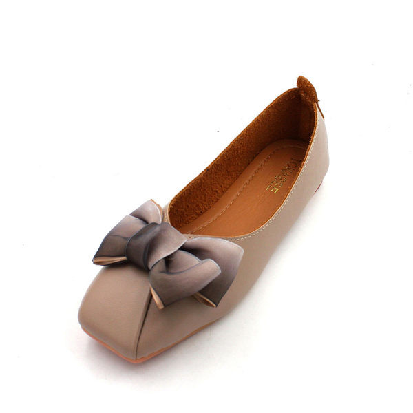 Alkalmi cipő lapos talppal és szalaggal - két színben