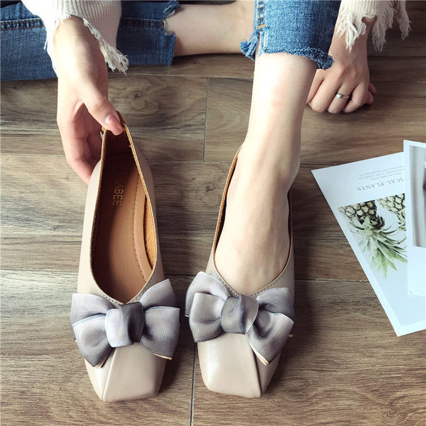 Alkalmi cipő lapos talppal és szalaggal - két színben