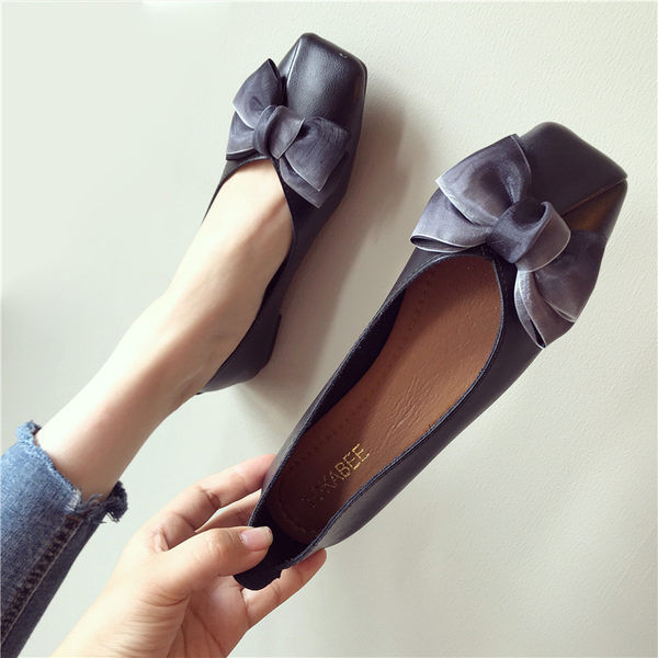 Alkalmi cipő lapos talppal és szalaggal - két színben