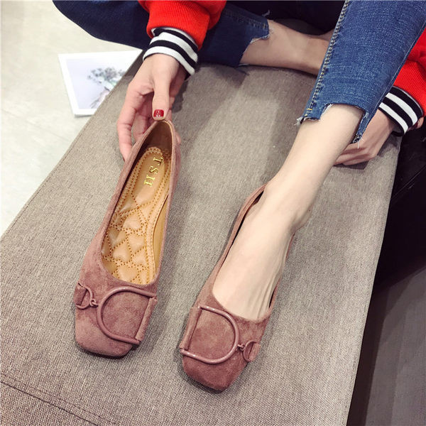 Pantofi de dama cu element metalic