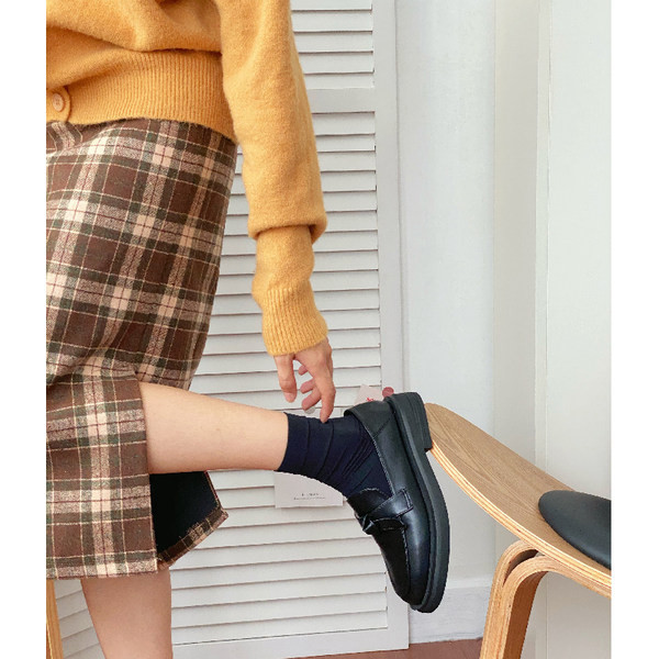 Ikdienas ādas mokasīni ar lentīti