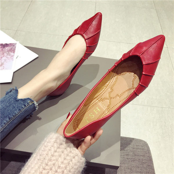 Parasta modeļa ādas sieviešu apavi