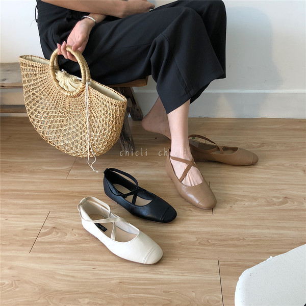 Sieviešu eko ādas apavi ar gumijām