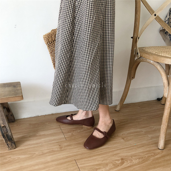 Sieviešu ikdienas apavi ar sprādzi - vairākās krāsās