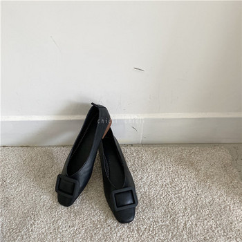 Дамски ежедневни обувки с  квадратна катарама