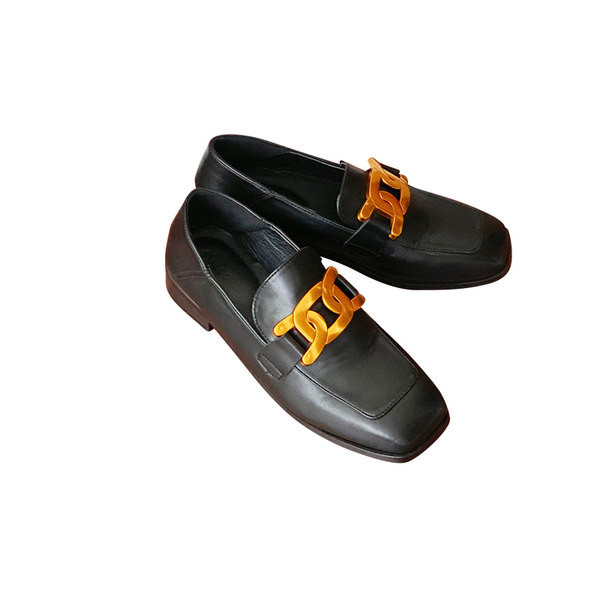 Pantofi casual de dama din piele cu catarama metalica si toc