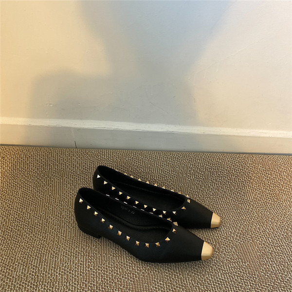 Sieviešu ikdienas apavi melnā krāsā - vairāki modeļi