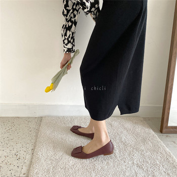 Ежедневни дамски кожени обувки с  катарама