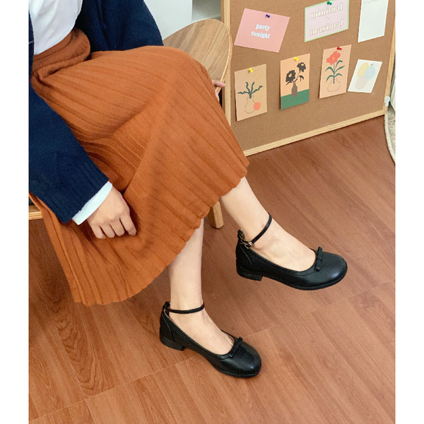 Model nou de pantofi de dama cu curea din piele ecologica - stil retro