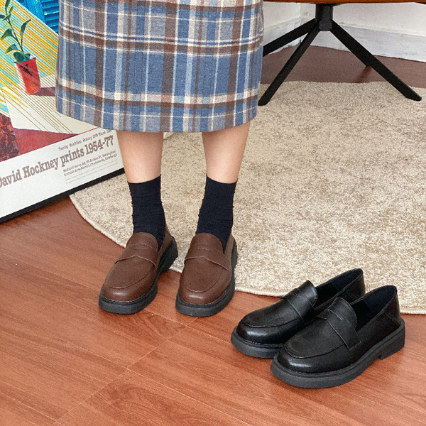 Ikdienas pavasara kurpes no mākslīgās ādas ar plakanu zoli