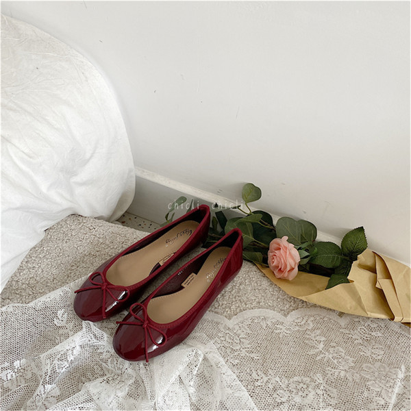 Sieviešu noapaļoti ikdienas apavi ar lenti