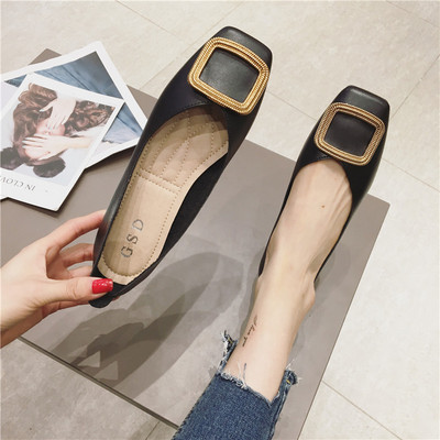 Sieviešu ikdienas apavi ar metāla apdari trīs krāsās