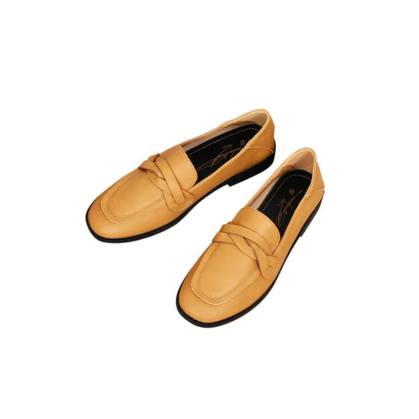 Ikdienas ādas mokasīnu vienkrāsains modelis ar mezglu