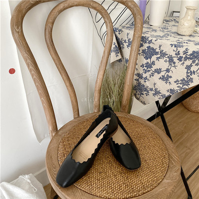 Sieviešu ikdienas apavi no eko ādas ar lokām