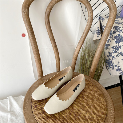 Sieviešu ikdienas apavi no eko ādas ar lokām