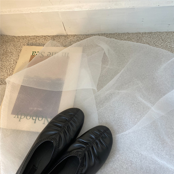 Ikdienas apavi ar plakanu zoli - izgatavoti no eko ādas