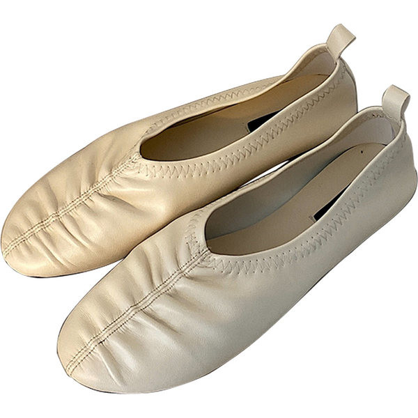 Ikdienas apavi ar plakanu zoli - izgatavoti no eko ādas