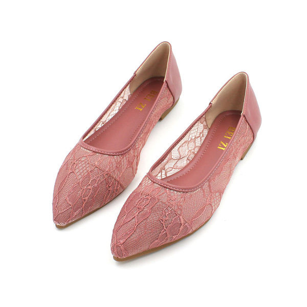 Sieviešu mežģīņu kurpes - smails modelis