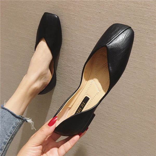 Jauns ādas sieviešu apavu modelis - tīrs modelis