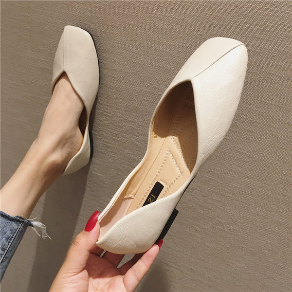 Jauns ādas sieviešu apavu modelis - tīrs modelis