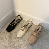 Ikdienas sieviešu apavi ar sprādzi un metāla apdari