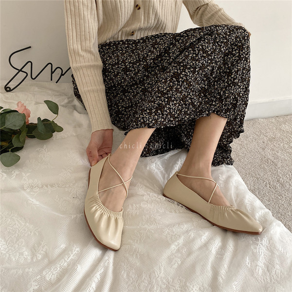 Sieviešu apavi no eko ādas ar šņorēm