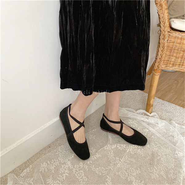 Sieviešu ikdienas zamšādas kurpes ar šņorēm