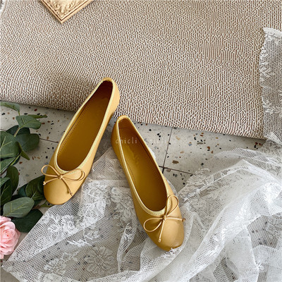 Sieviešu moderni eko ādas apavi ar lentīti