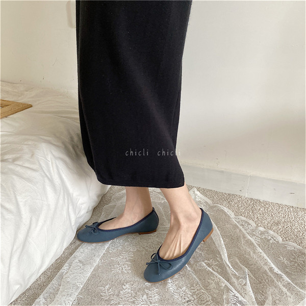 Sieviešu moderni eko ādas apavi ar lentīti