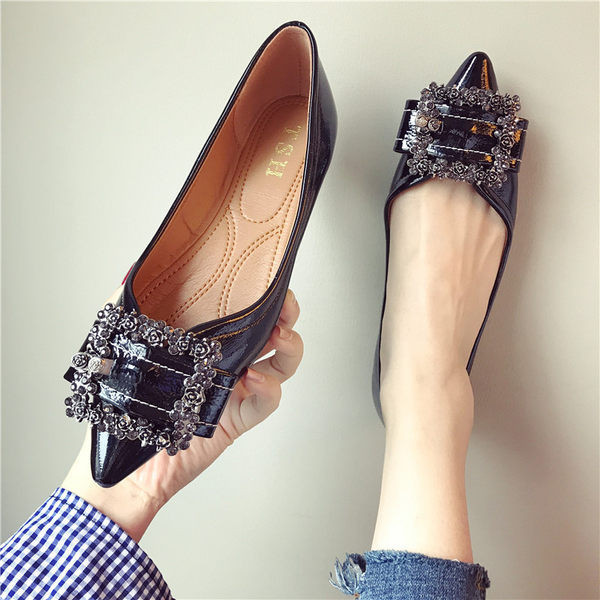 Jauns ikdienas sieviešu apavu modelis ar metāla apdari trīs krāsās