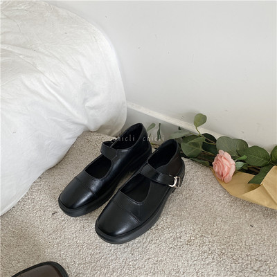 Sieviešu ikdienas apavi ar sprādzi - divu krāsu