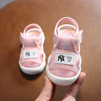 Бебешки сандали с емблема за момчета и момичета
