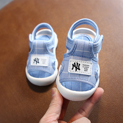 Бебешки сандали с емблема за момчета и момичета