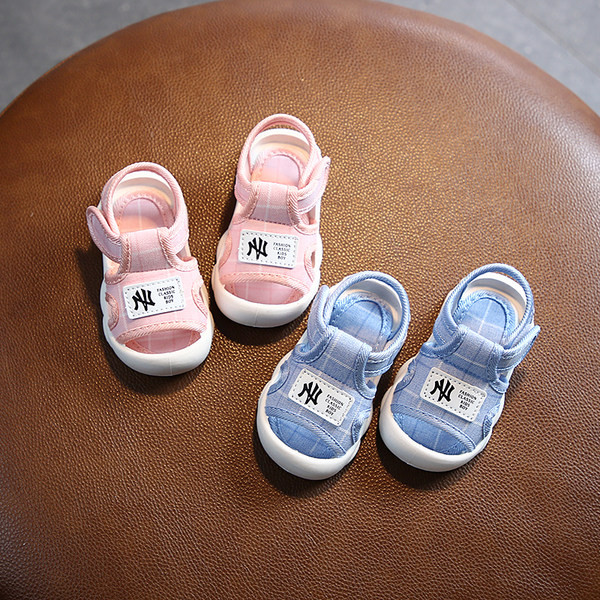 Zīdaiņu sandales ar emblēmu zēniem un meitenēm