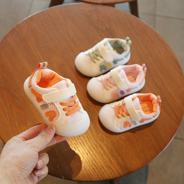 Бебешки маратонки с лепенка за момчета и момичета